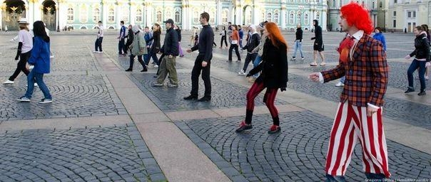 Танцевальная зарядка на Дворцовой площади 