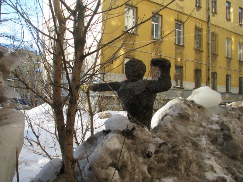 Правила поведения на улицах, или Как петербуржцам пережить весну
