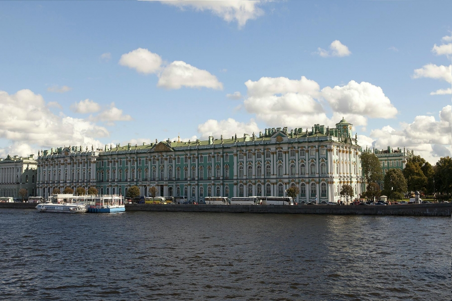 Эрмитаж Петербург - вид с Невы