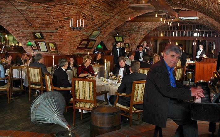 Ресторан «Старая таможня» в Петербурге фото